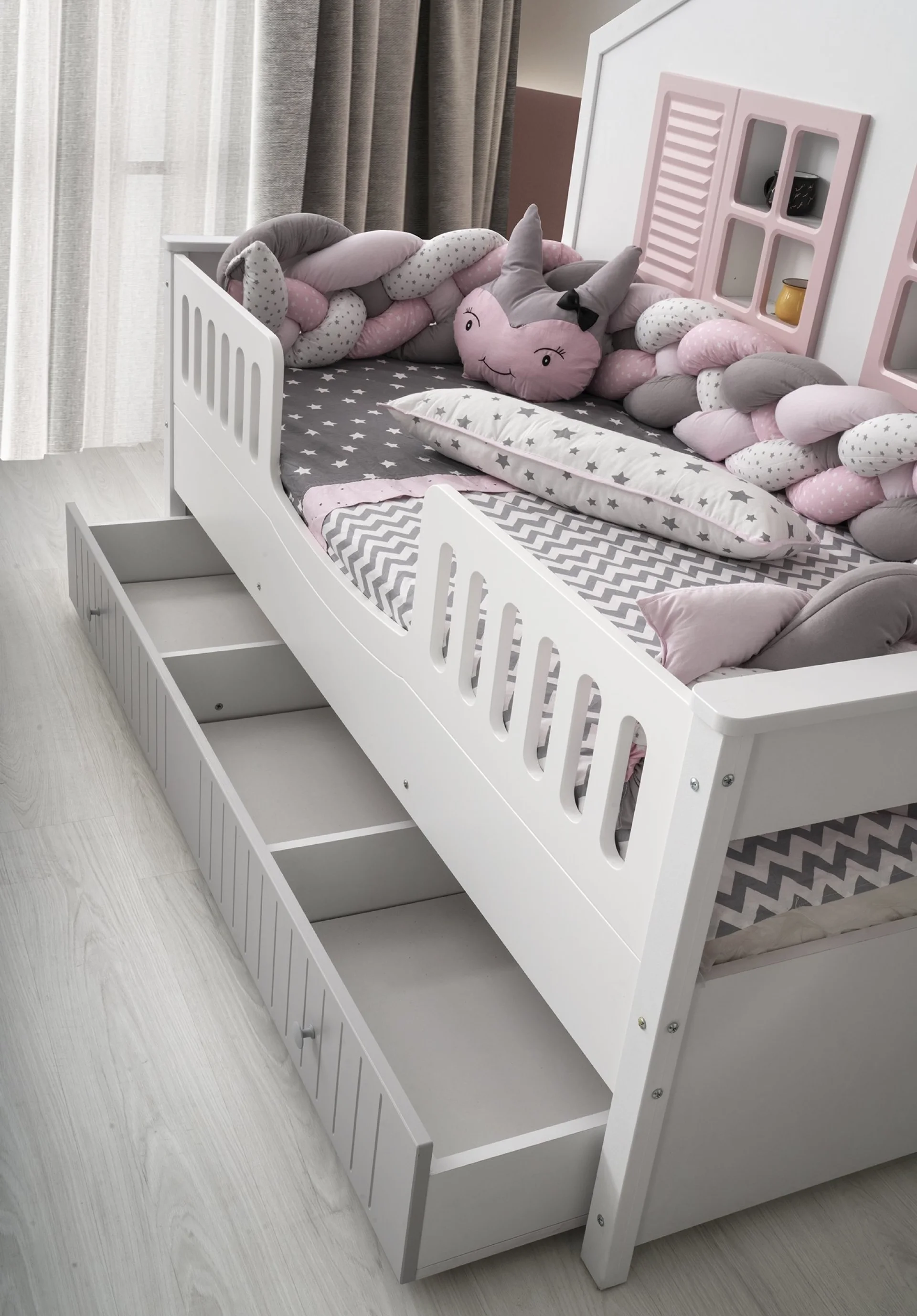 %D0%9C%D0%BE%D0%BD%D1%82%D0%B5%D1%81%D0%BE%D1%80%D0%B8+%D1%81%D0%B0%D0%BD%D0%B4%D0%B2%D0%B8%D1%87+%D0%BB%D0%B5%D0%B3%D0%BB%D0%BE+%D1%81+%D0%B4%D0%B5%D0%BA%D0%BE%D1%80%D0%B0%D1%82%D0%B8%D0%B2%D0%BD%D0%B8+%D1%80%D0%B0%D1%84%D1%82%D1%87%D0%B5%D1%82%D0%B0+%22Sofia+Boss%22+90%2A190%D1%81%D0%BC.+%D0%91%D1%8F%D0%BB%2F%D0%A1%D0%B8%D0%B2%2F%D0%A0%D0%BE%D0%B7%D0%BE%D0%B2