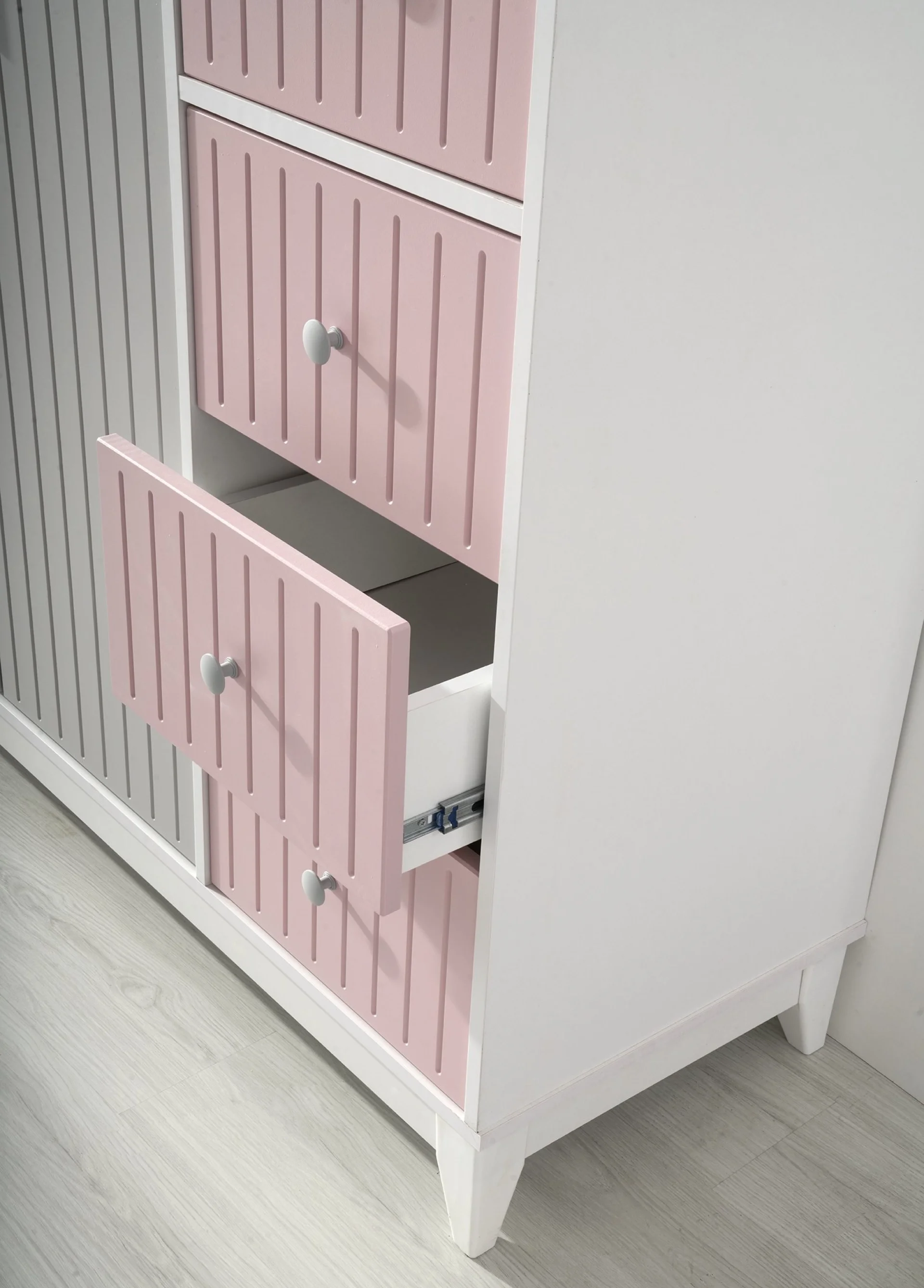 %D0%91%D0%B5%D0%B1%D0%B5%D1%88%D0%BA%D0%BE+%D0%BE%D0%B1%D0%B7%D0%B0%D0%B2%D0%B5%D0%B6%D0%B4%D0%B0%D0%BD%D0%B5+%D0%B7%D0%B0+%D1%81%D1%82%D0%B0%D1%8F+%D1%81+%D1%82%D1%80%D0%B0%D0%BD%D1%81%D1%84%D0%BE%D1%80%D0%BC%D0%B8%D1%80%D0%B0%D1%89%D0%B0+%D1%81%D0%B5+%D0%BA%D0%BE%D1%88%D0%B0%D1%80%D0%B0+%22SofiaBoss%22+%D0%91%D1%8F%D0%BB%2F%D0%A0%D0%BE%D0%B7%D0%BE%D0%B2%2F%D0%A1%D0%B8%D0%B2