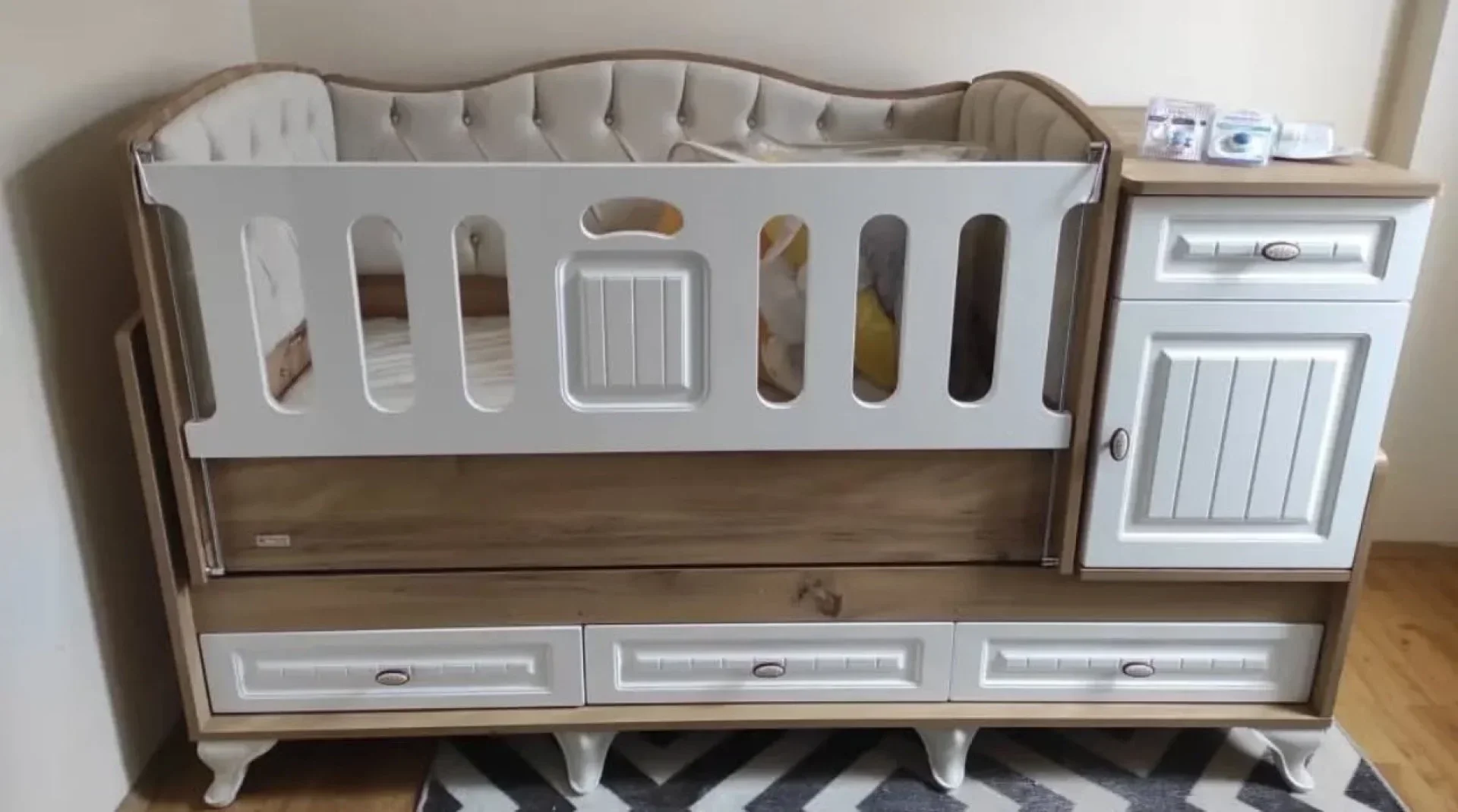 %D0%93%D0%BE%D0%BB%D1%8F%D0%BC%D0%B0+%D1%82%D0%B0%D0%BF%D0%B8%D1%86%D0%B8%D1%80%D0%B0%D0%BD%D0%B0+%D0%BA%D0%BE%D1%88%D0%B0%D1%80%D0%B0+70%2F130%D1%81%D0%BC.+%D1%81+%D0%B0%D1%81%D0%B0%D0%BD%D1%81%D1%8C%D0%BE%D1%80+%D0%B8+%D0%BB%D1%8E%D0%BB%D0%B5%D0%B5%D1%89+%D0%BC%D0%B5%D1%85%D0%B0%D0%BD%D0%B8%D0%B7%D1%8A%D0%BC+%22Elly%22+%D0%94%D1%8A%D1%80%D0%B2%D0%BE%2F%D0%91%D1%8F%D0%BB