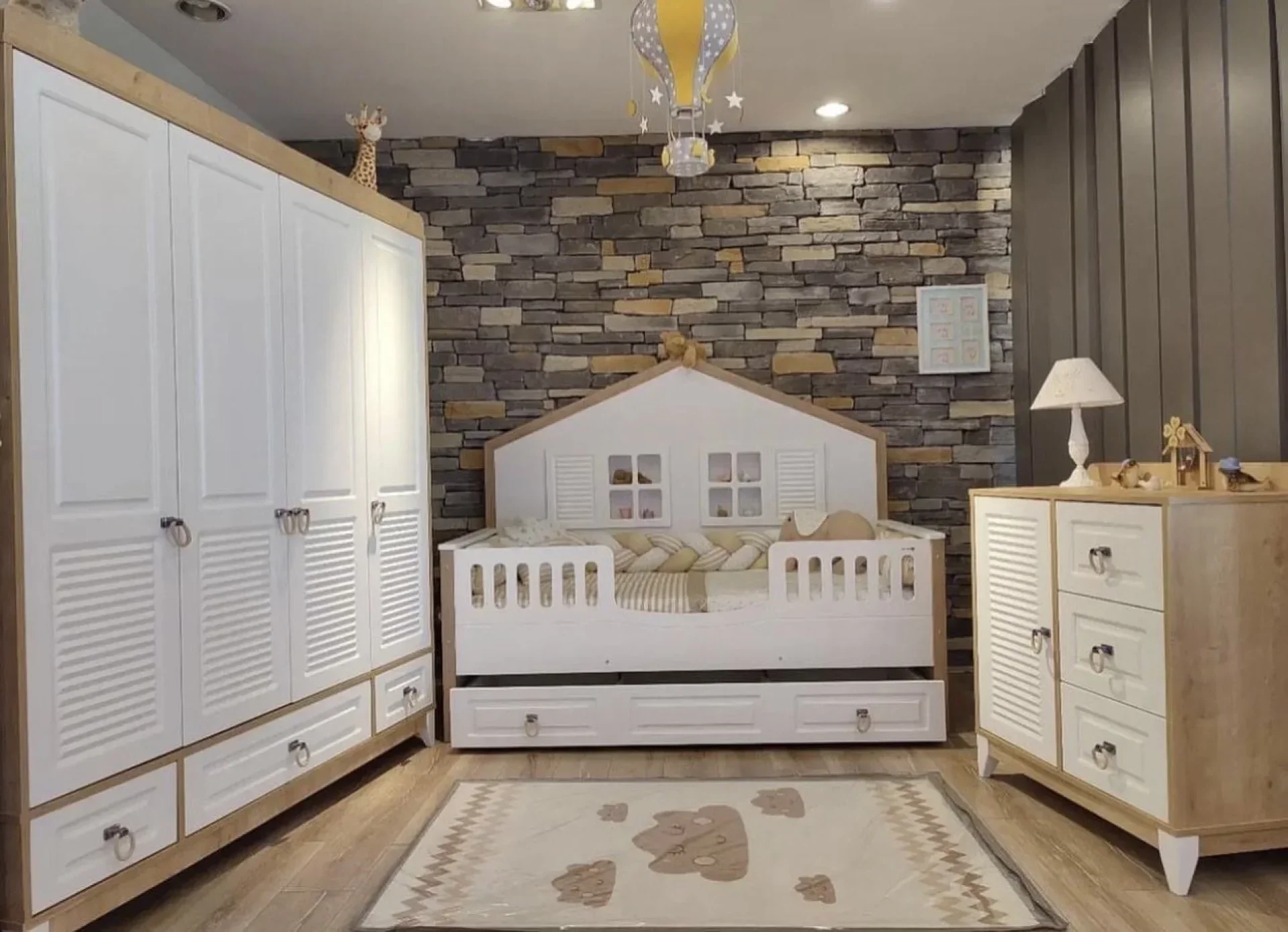 %D0%9C%D0%BE%D0%BD%D1%82%D0%B5%D1%81%D0%BE%D1%80%D0%B8+%D1%81%D0%B0%D0%BD%D0%B4%D0%B2%D0%B8%D1%87+%D0%BB%D0%B5%D0%B3%D0%BB%D0%BE+%D1%81+%D0%B4%D0%B5%D0%BA%D0%BE%D1%80%D0%B0%D1%82%D0%B8%D0%B2%D0%BD%D0%B8+%D1%80%D0%B0%D1%84%D1%82%D1%87%D0%B5%D1%82%D0%B0+%22Boss+Mila%22+%D0%91%D1%8F%D0%BB%2F%D0%94%D1%8A%D1%80%D0%B2%D0%BE+90%2A190%D1%81%D0%BC.