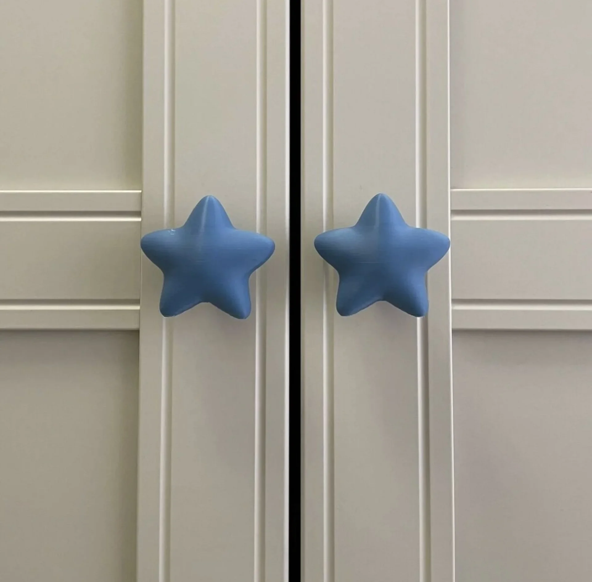 %D0%9A%D0%BE%D0%BC%D0%BF%D0%BB%D0%B5%D0%BA%D1%82+2+%D0%B1%D1%80.+%D0%B4%D1%80%D1%8A%D0%B6%D0%BA%D0%B8+%D0%B7%D0%B0+%D0%BC%D0%B5%D0%B1%D0%B5%D0%BB%D0%B8+%22Blue+Stars%22+%D0%A1%D0%B8%D0%BD