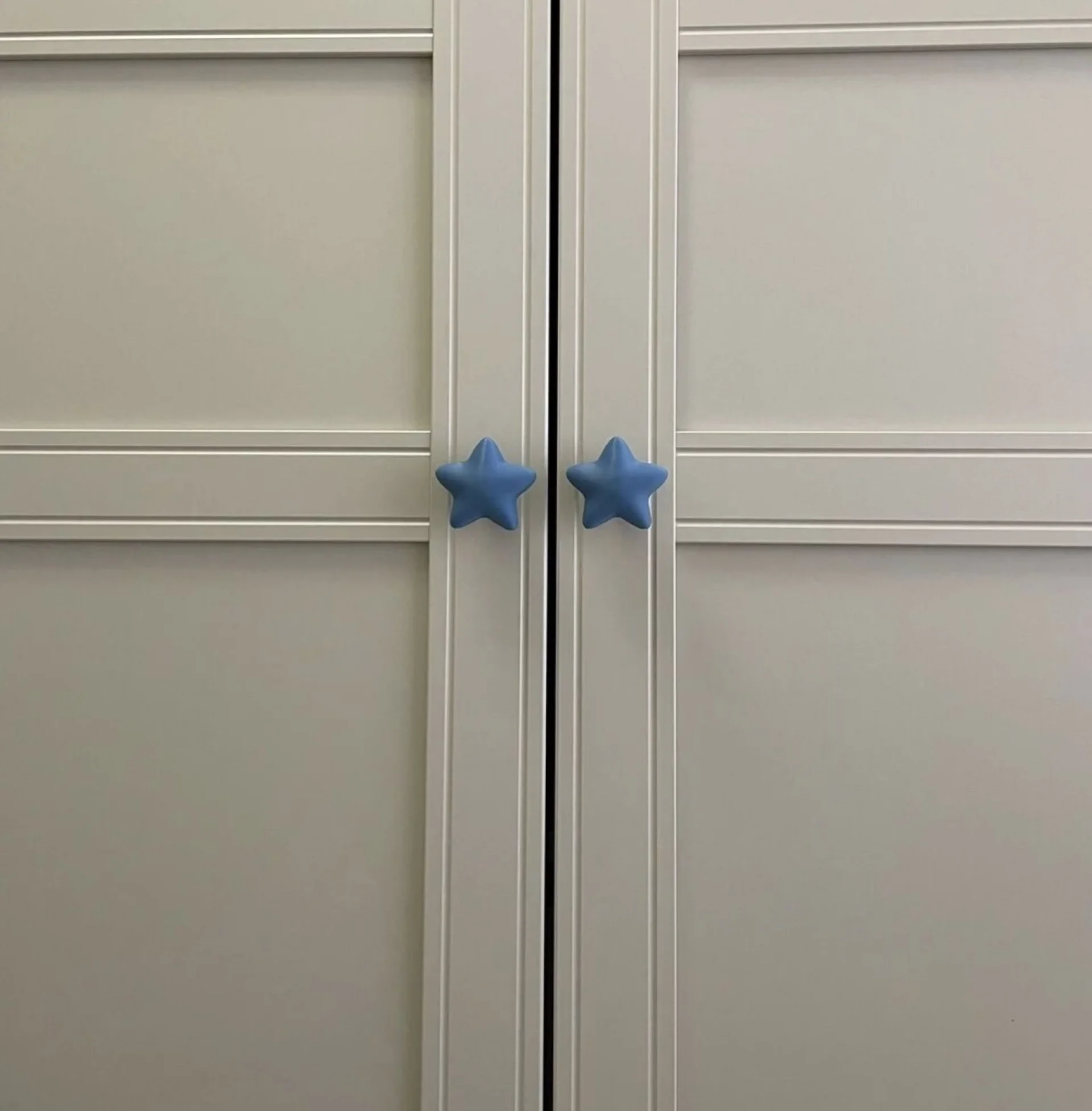 %D0%9A%D0%BE%D0%BC%D0%BF%D0%BB%D0%B5%D0%BA%D1%82+2+%D0%B1%D1%80.+%D0%B4%D1%80%D1%8A%D0%B6%D0%BA%D0%B8+%D0%B7%D0%B0+%D0%BC%D0%B5%D0%B1%D0%B5%D0%BB%D0%B8+%22Blue+Stars%22+%D0%A1%D0%B8%D0%BD