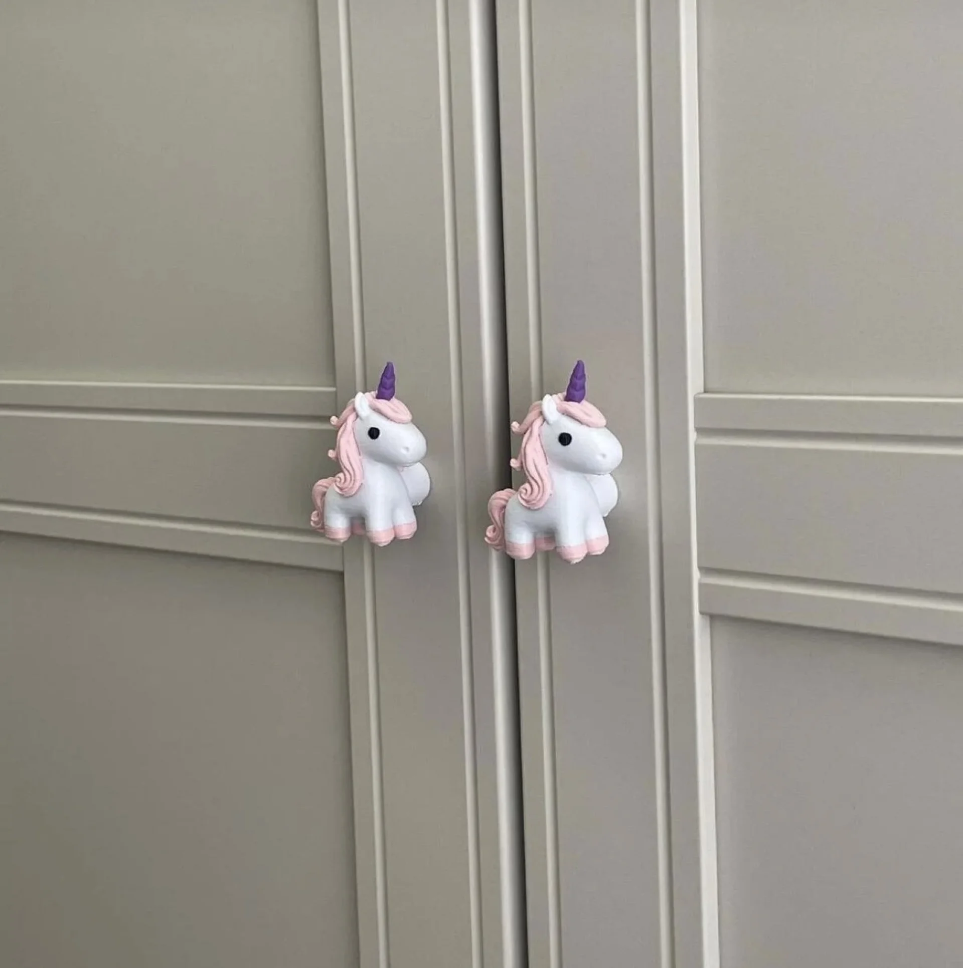 %D0%9A%D0%BE%D0%BC%D0%BF%D0%BB%D0%B5%D0%BA%D1%82+2%D0%B1%D1%80.+%D0%94%D1%80%D1%8A%D0%B6%D0%BA%D0%B8+%D0%B7%D0%B0+%D0%BC%D0%B5%D0%B1%D0%B5%D0%BB%D0%B8+%22Unicorn%22+%D0%A0%D0%BE%D0%B7%D0%BE%D0%B2