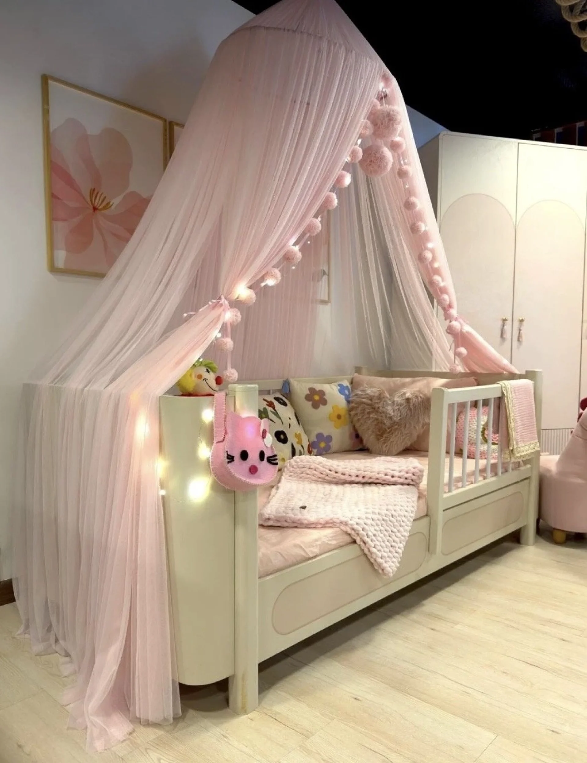 %D0%9F%D1%80%D0%B5%D0%BC%D0%B8%D1%83%D0%BC+%D0%B1%D0%B0%D0%BB%D0%B4%D0%B0%D1%85%D0%B8%D0%BD+%D0%B7%D0%B0+%D0%B7%D0%B0%D0%BA%D0%B0%D1%87%D0%B0%D0%BD%D0%B5+%D0%BD%D0%B0+%D1%82%D0%B0%D0%B2%D0%B0%D0%BD+%D1%81+LED+%D0%BB%D0%B0%D0%BC%D0%BF%D0%B8%D1%87%D0%BA%D0%B8+%22PonPon%22+%D0%B1%D0%B5%D0%B1%D0%B5%D1%88%D0%BA%D0%BE+%D1%80%D0%BE%D0%B7%D0%BE%D0%B2%D0%BE