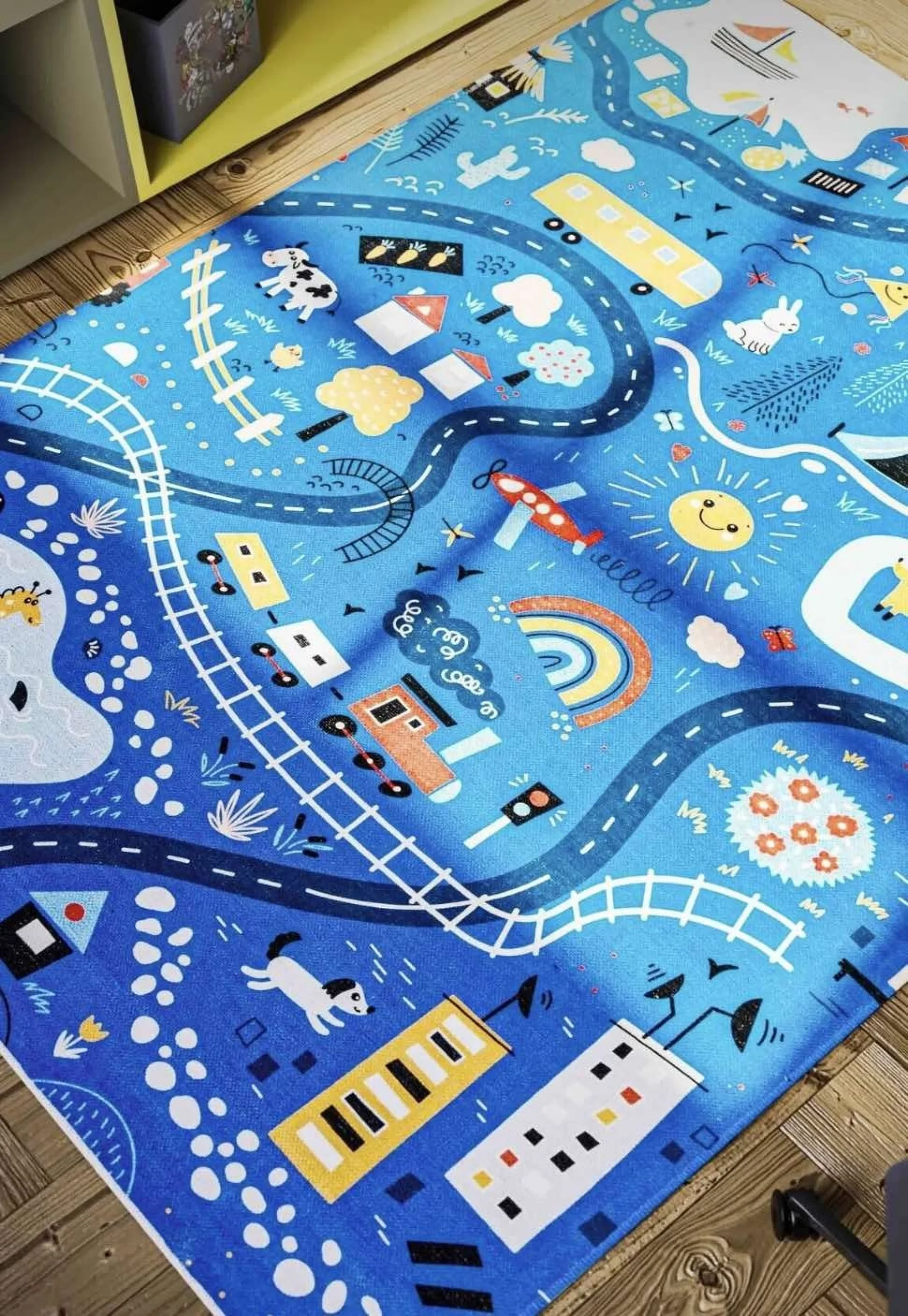 %D0%94%D0%B5%D1%82%D1%81%D0%BA%D0%B8+%D0%BA%D0%B8%D0%BB%D0%B8%D0%BC+%D1%81+%D0%BD%D0%B5%D1%85%D0%BB%D1%8A%D0%B7%D0%B3%D0%B0%D1%89%D0%B0+%D0%BE%D1%81%D0%BD%D0%BE%D0%B2%D0%B0+%D1%80%D0%B0%D0%B7%D0%BB%D0%B8%D1%87%D0%BD%D0%B8+%D1%80%D0%B0%D0%B7%D0%BC%D0%B5%D1%80%D0%B8+%22Railway%22+%D1%81%D0%B8%D0%BD+%D0%90%D0%BD%D1%82%D0%B8%D0%B1%D0%B0%D0%BA%D1%82%D0%B5%D1%80%D0%B8%D0%B0%D0%BB%D0%B5%D0%BD