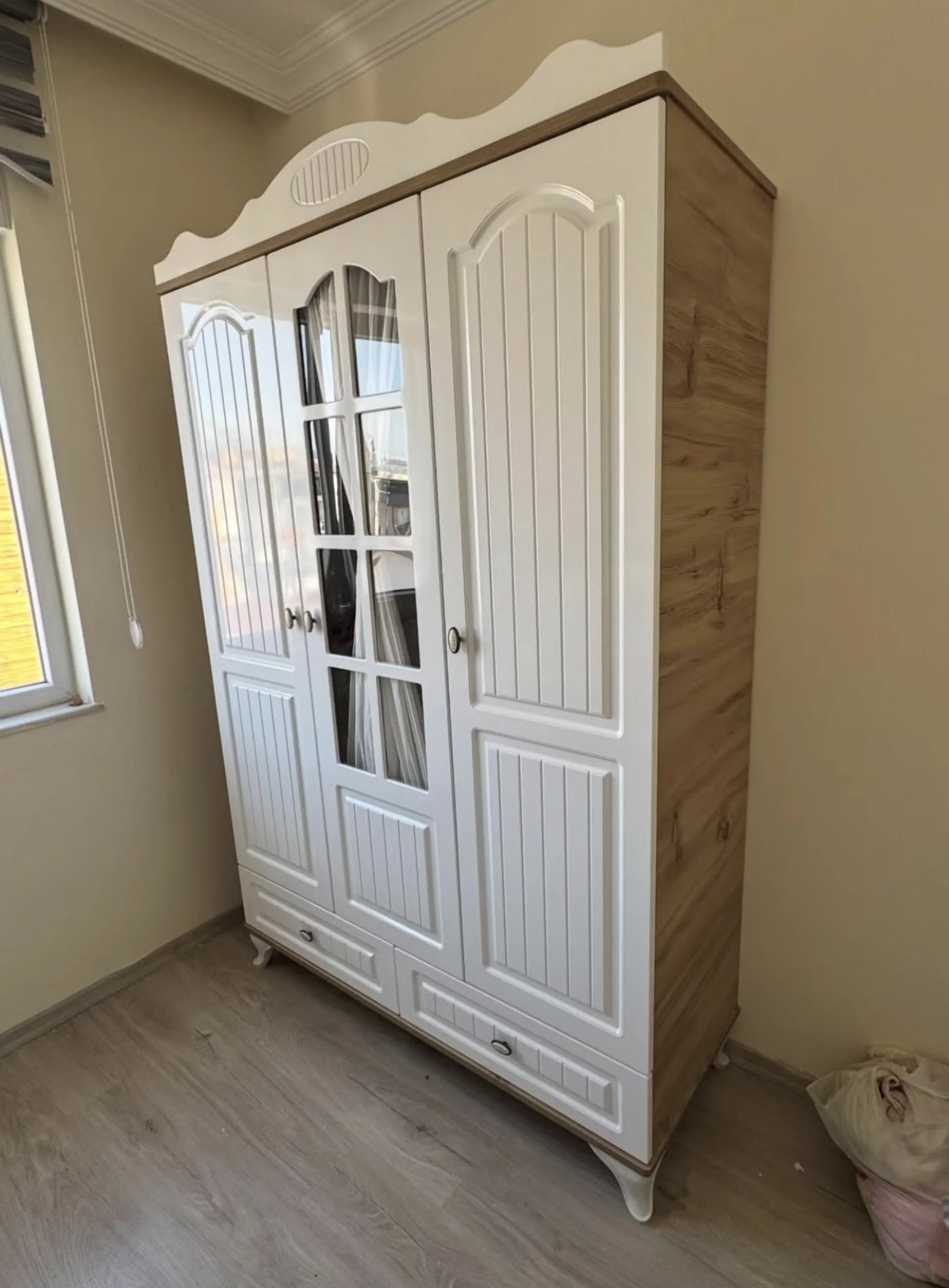 %D0%A2%D1%80%D0%B8%D0%BA%D1%80%D0%B8%D0%BB%D0%B5%D0%BD+%D0%B3%D0%B0%D1%80%D0%B4%D0%B5%D1%80%D0%BE%D0%B1+%D1%81+%D0%9C%D0%94%D0%A4+%D0%BA%D0%B0%D0%BF%D0%B0%D1%86%D0%B8+%D0%B8+%D0%BF%D1%80%D0%BE%D0%B7%D0%BE%D1%80%D1%87%D0%B5%C2%A0+%22Life%22+%D0%91%D1%8F%D0%BB+%2F+%D0%B4%D1%8A%D1%80%D0%B2%D0%B5%D0%BD%D0%B8+%D0%B4%D0%B5%D1%82%D0%B0%D0%B9%D0%BB%D0%B8