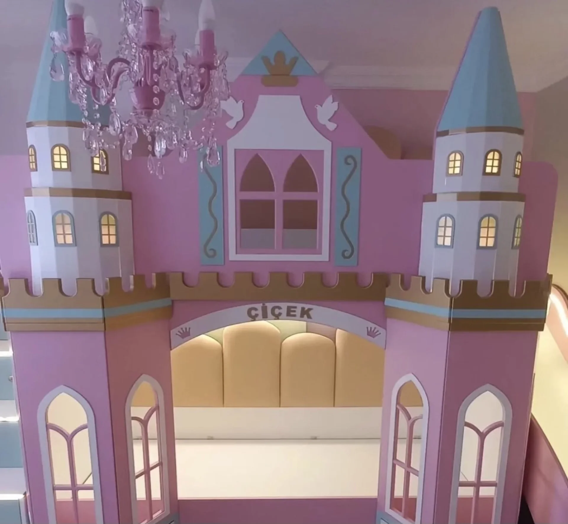 %D0%94%D0%B2%D1%83%D0%B5%D1%82%D0%B0%D0%B6%D0%BD%D0%BE+%D0%BB%D0%B5%D0%B3%D0%BB%D0%BE+%D1%81+%D0%BF%D1%8A%D1%80%D0%B7%D0%B0%D0%BB%D0%BA%D0%B0+%D0%B8+%D0%BD%D0%B5%D0%BE%D0%BD+LED+%D0%BE%D1%81%D0%B2%D0%B5%D1%82%D0%BB%D0%B5%D0%BD%D0%B8%D0%B5+100%25+%D0%9C%D0%94%D0%A4+%22Princess+Castle%22+%D1%80%D0%BE%D0%B7%D0%BE%D0%B2