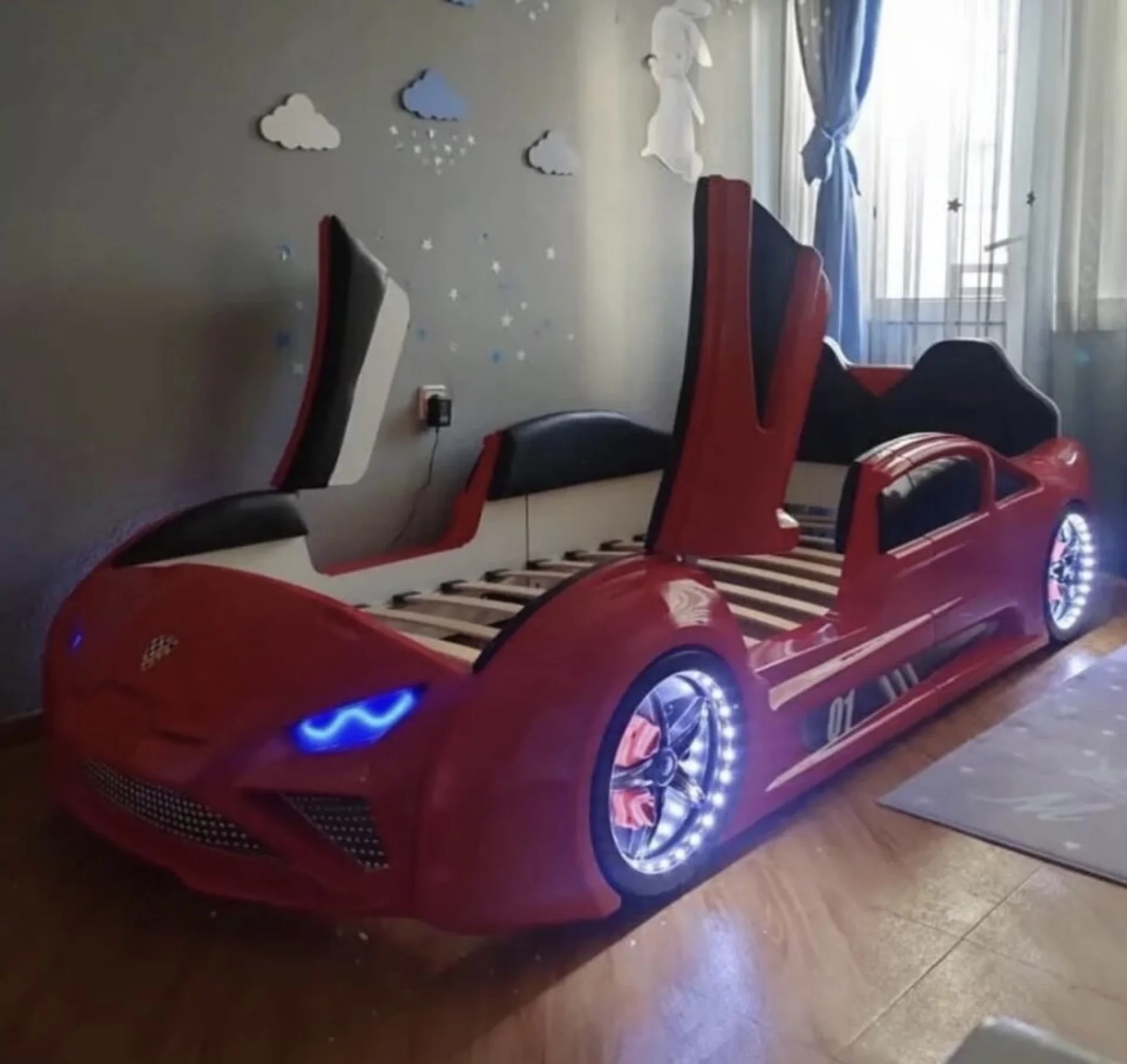 %D0%90%D0%B2%D1%82%D0%BE%D0%BC%D0%BE%D0%B1%D0%B8%D0%BB%D0%BD%D0%BE+%D0%BB%D0%B5%D0%B3%D0%BB%D0%BE+%D1%81+%D0%BE%D1%82%D0%B2%D0%B0%D1%80%D1%8F%D1%89%D0%B8+%D1%81%D0%B5+%D0%BD%D0%B0%D0%B3%D0%BE%D1%80%D0%B5+%D0%B2%D1%80%D0%B0%D1%82%D0%B8+%D1%81+LED+%D0%BE%D1%81%D0%B2%D0%B5%D1%82%D0%BB%D0%B5%D0%BD%D0%B8%D0%B5+%22Supercars%22+%D1%87%D0%B5%D1%80%D0%B2%D0%B5%D0%BD